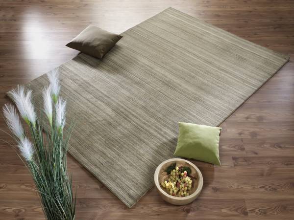 ALAGIS UNI handgewebter Schurwoll-Teppich